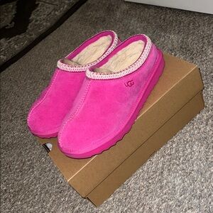 Women UGG Tasman 11 Slip-Ons..6